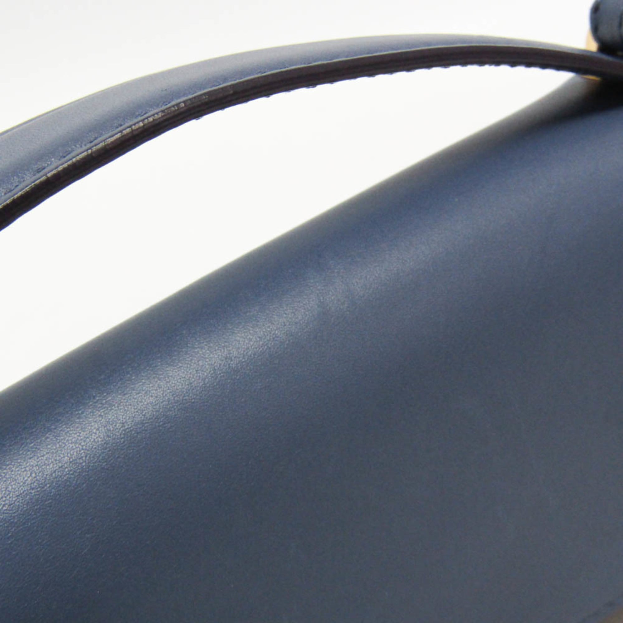 Salvatore Ferragamo Gancini · Leather