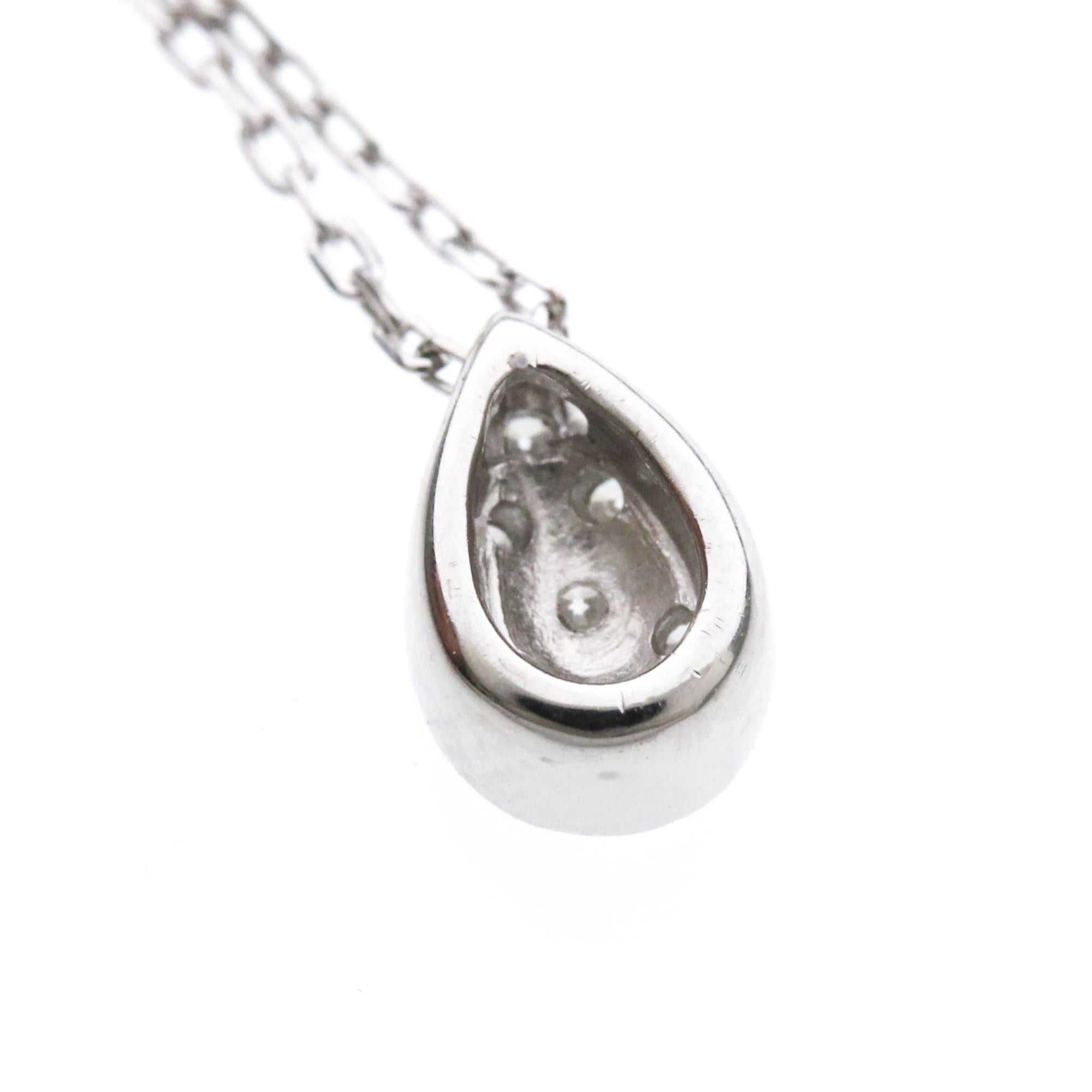 Vendome Aoyama · Pear Diamond · Platinum