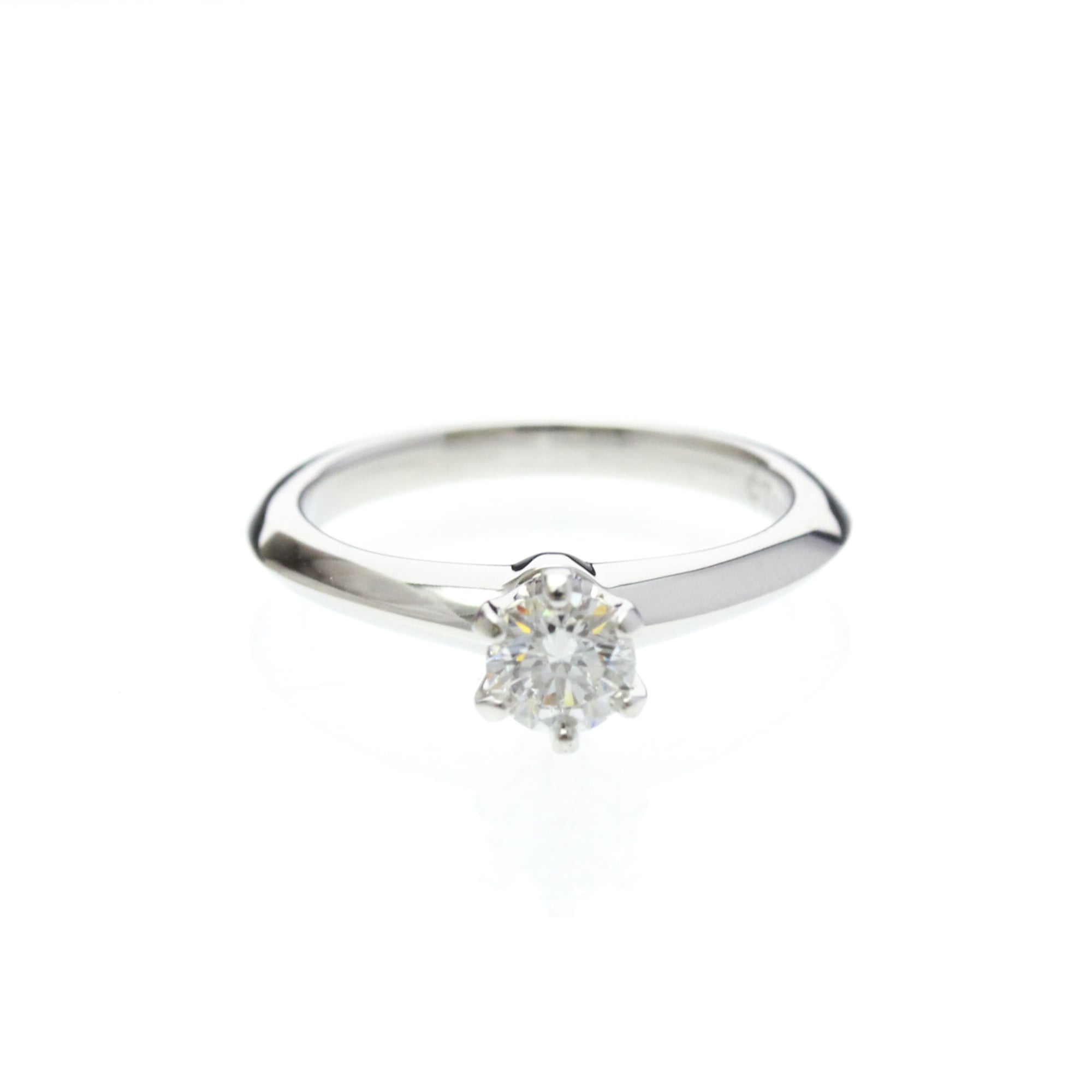 Tiffany Solitaire Diamond · Platinum
