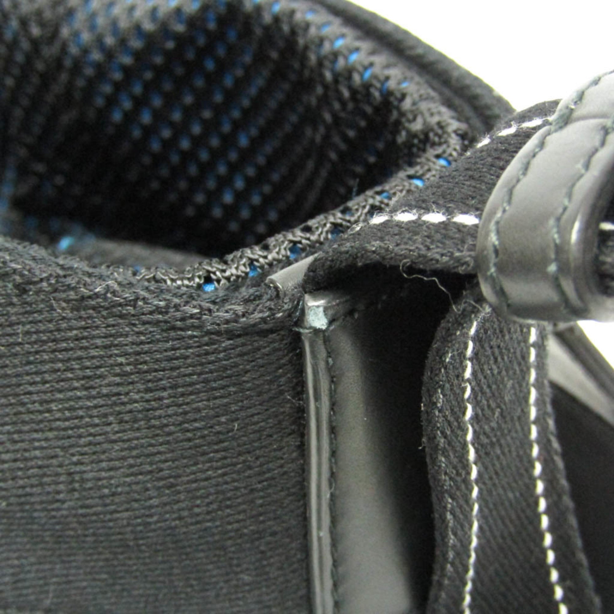 Bottega Veneta Bucket Messenger · Nylon