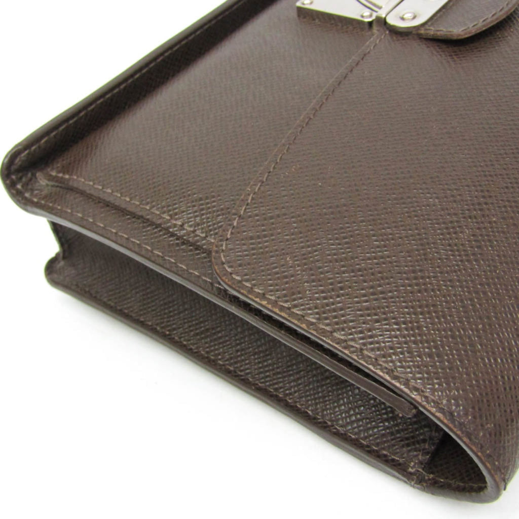Louis Vuitton Veraia · Taiga Leather