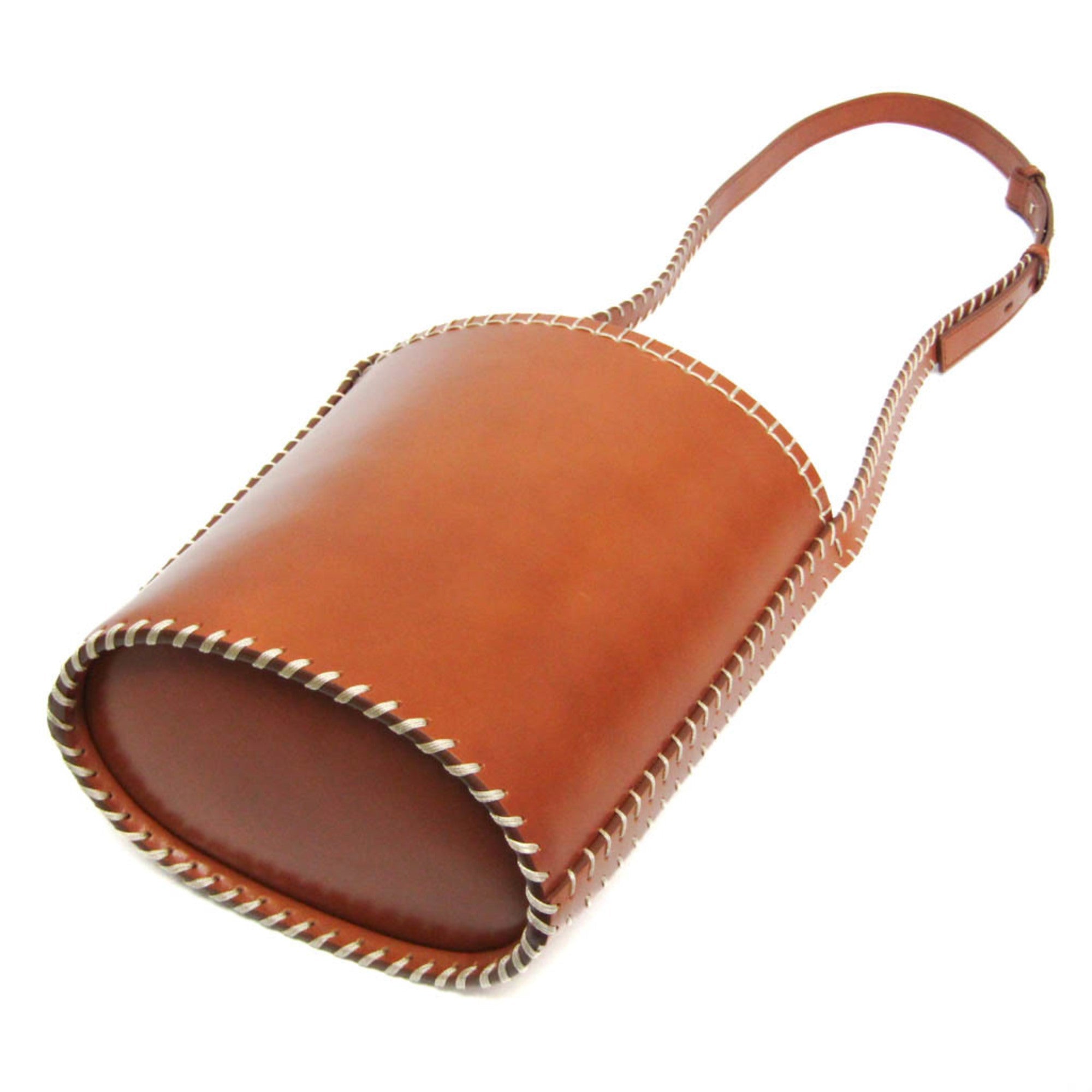 Chloé Loela · Small Bucket