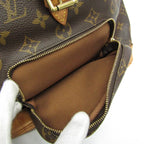 Louis Vuitton Montsouris MM · Monogram