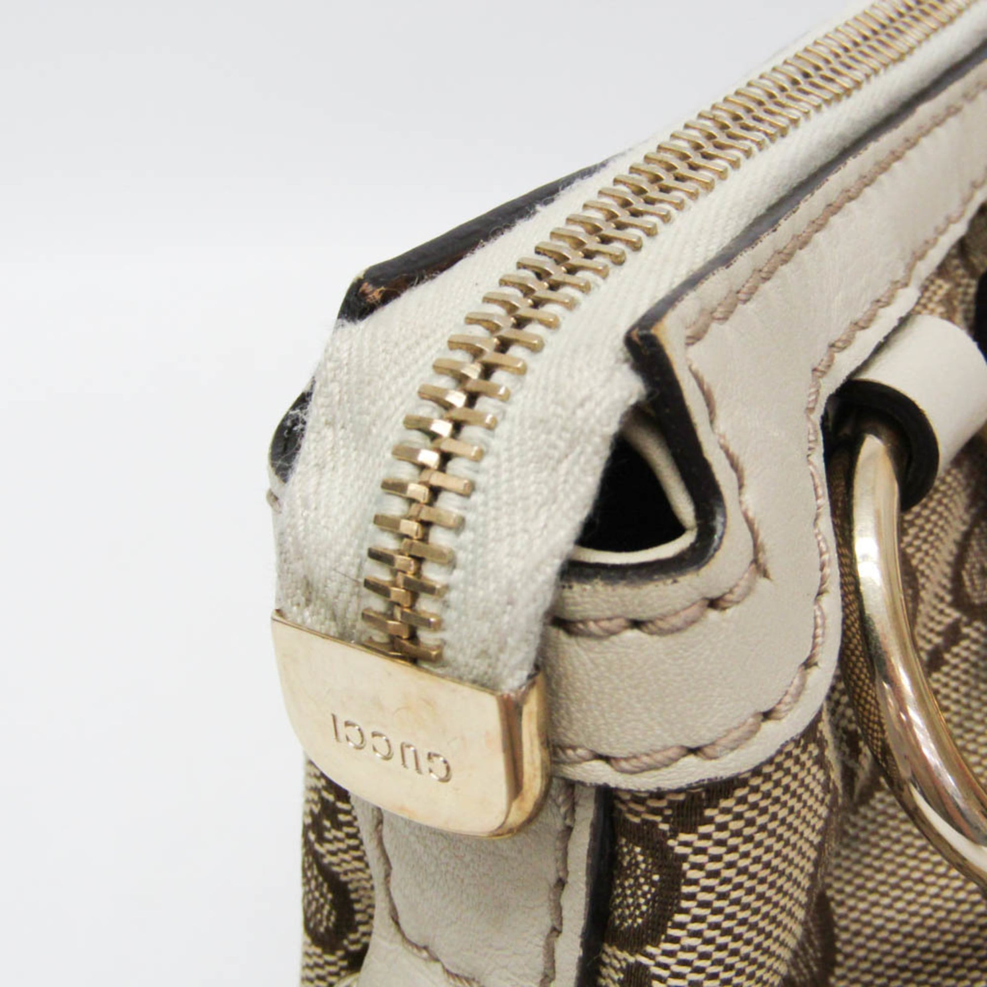 Gucci Sukey · GG Canvas