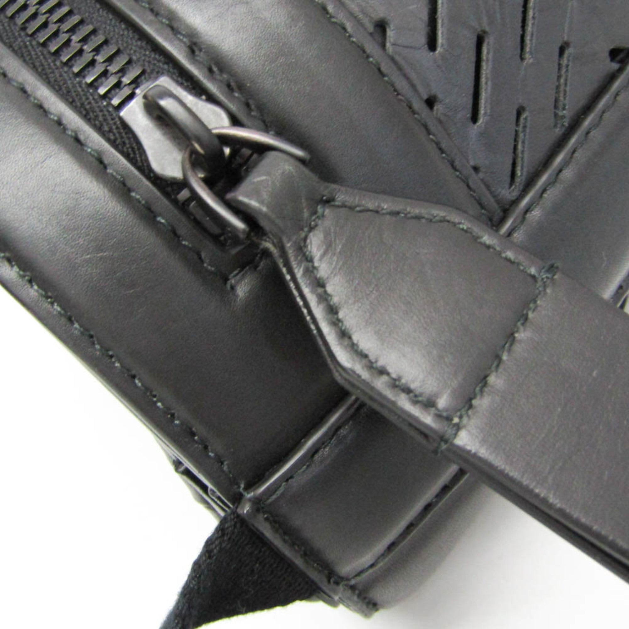 Bottega Veneta Drawstring Bucket · Leather