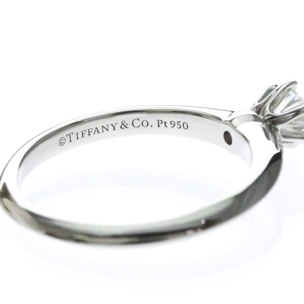 Tiffany Solitaire · Diamond · Platinum · VVS2