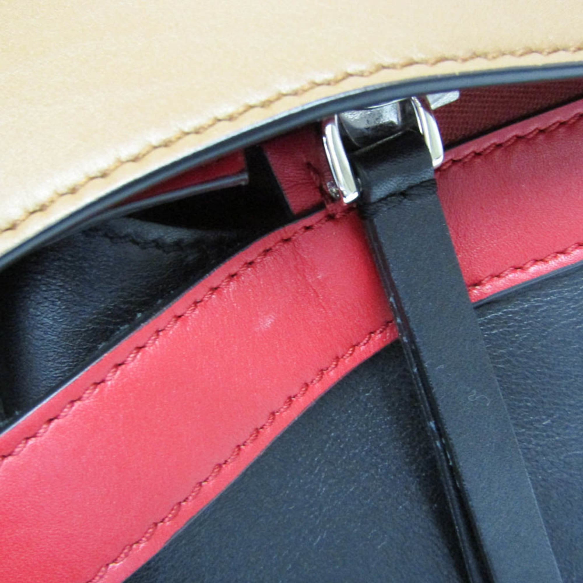 Tod's Wave Medium · Calfskin