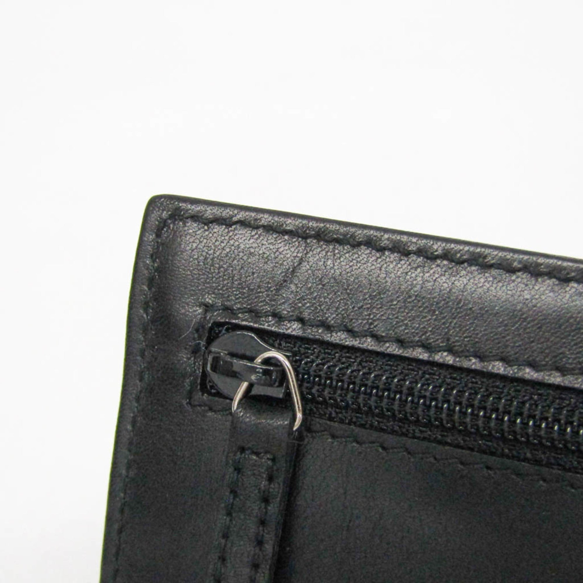 Gucci Multi-Pocket Leather Pouch