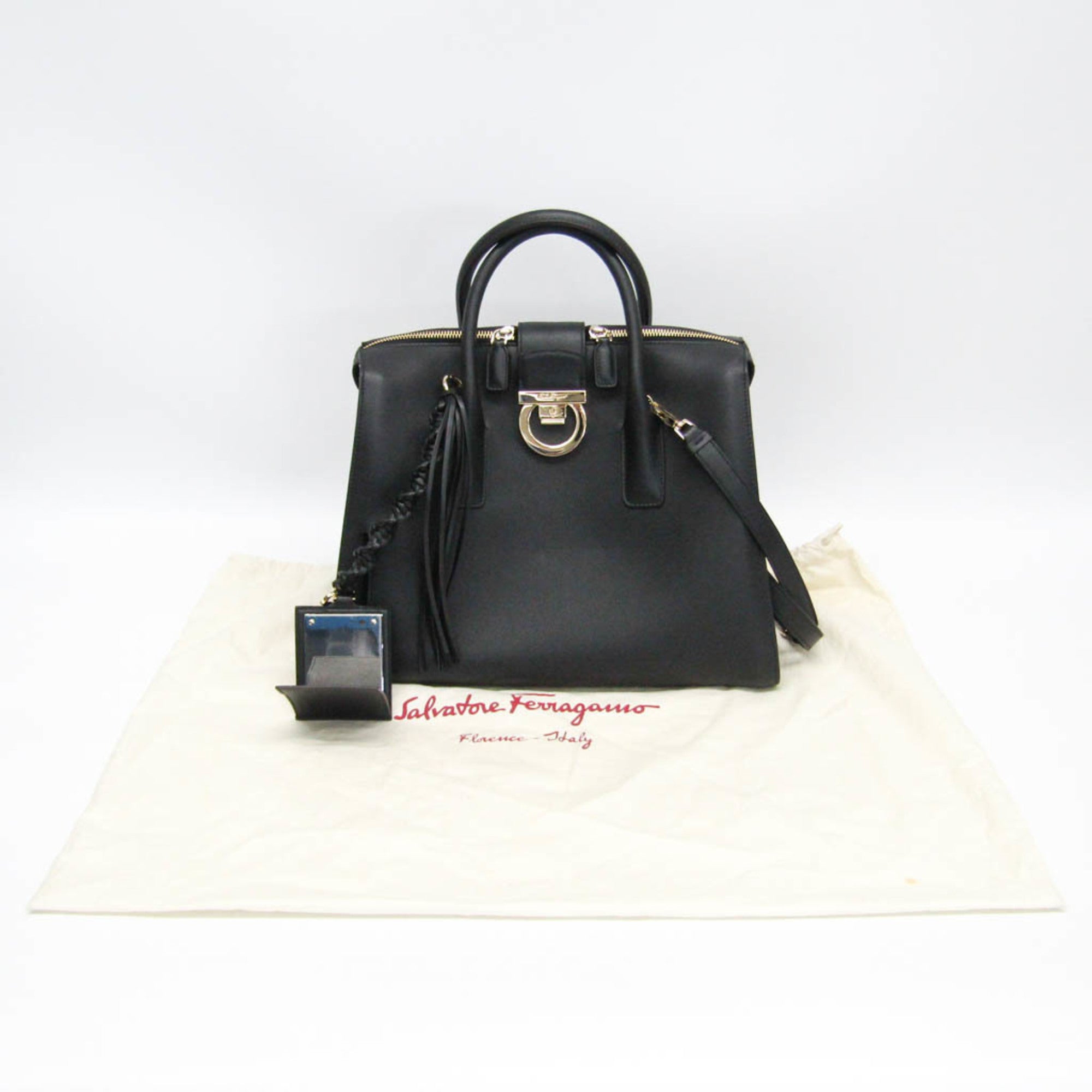 Salvatore Ferragamo Gancini · Leather