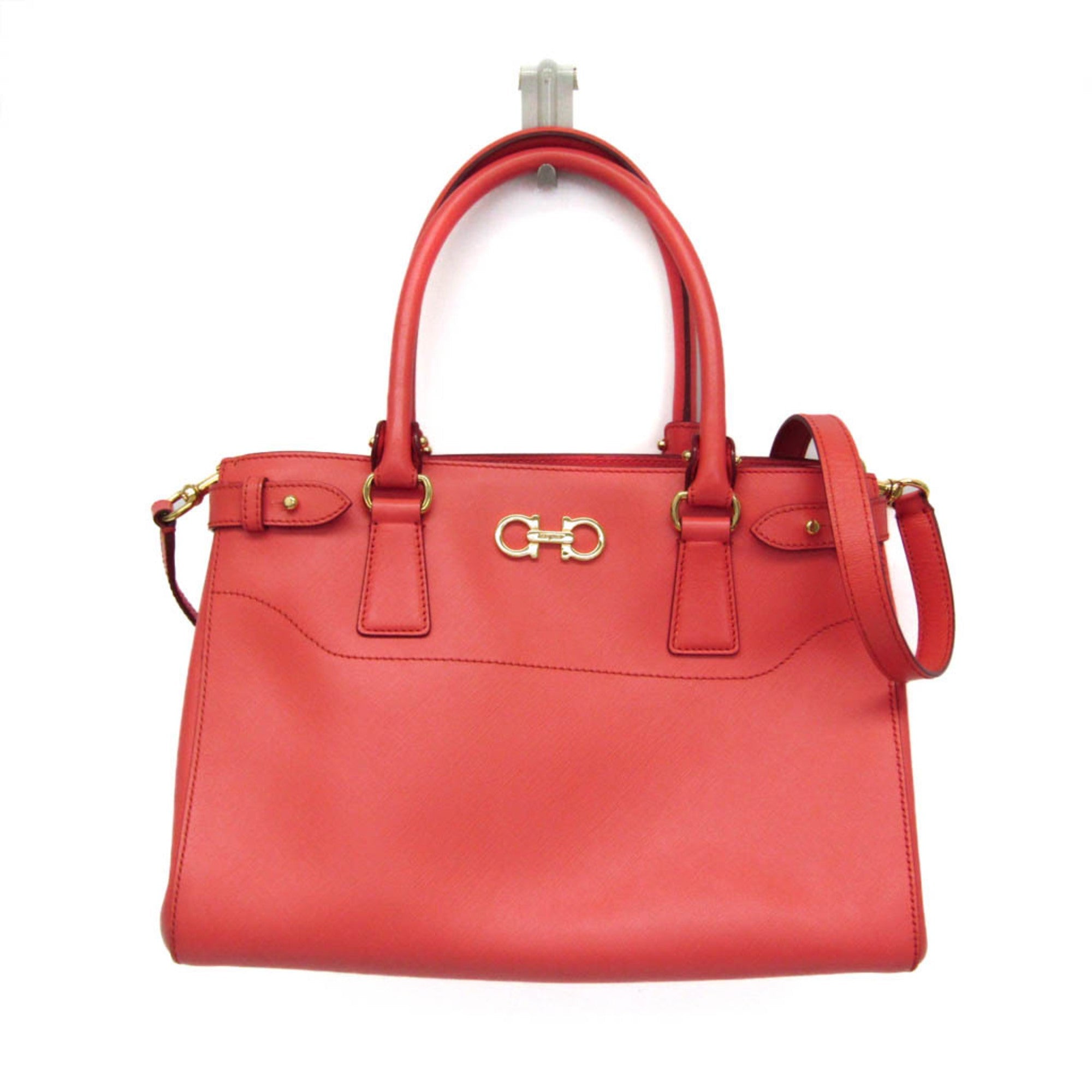 Salvatore Ferragamo Gancini · Leather