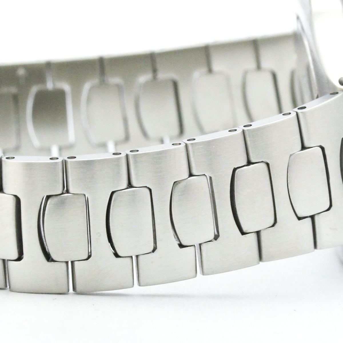 Omega Seamaster Professional · Steel · Quartz