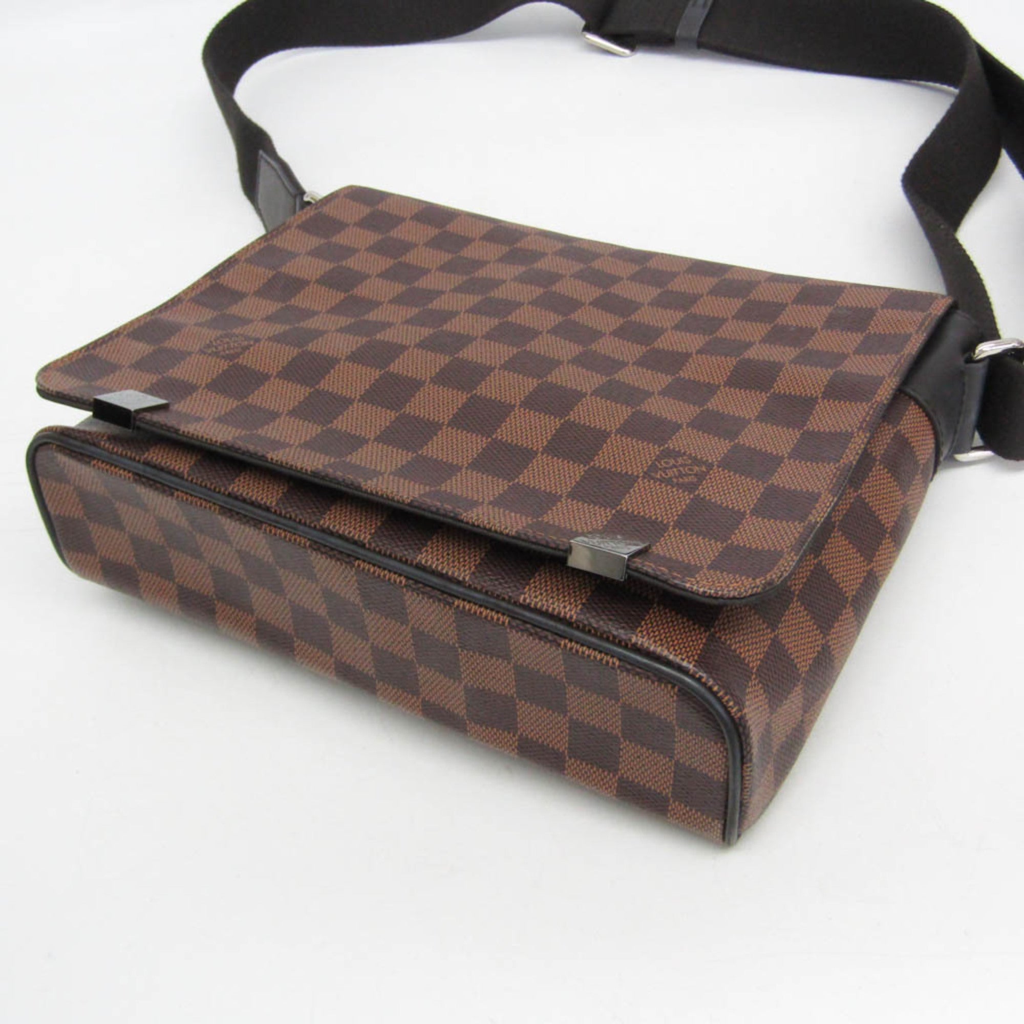 Louis Vuitton Damier District PM