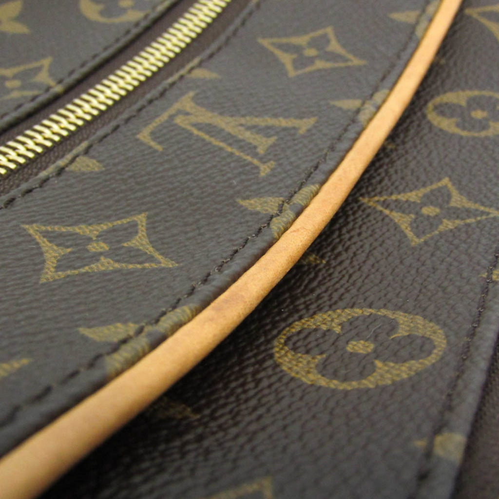 Louis Vuitton Pochette Valmy · Monogram
