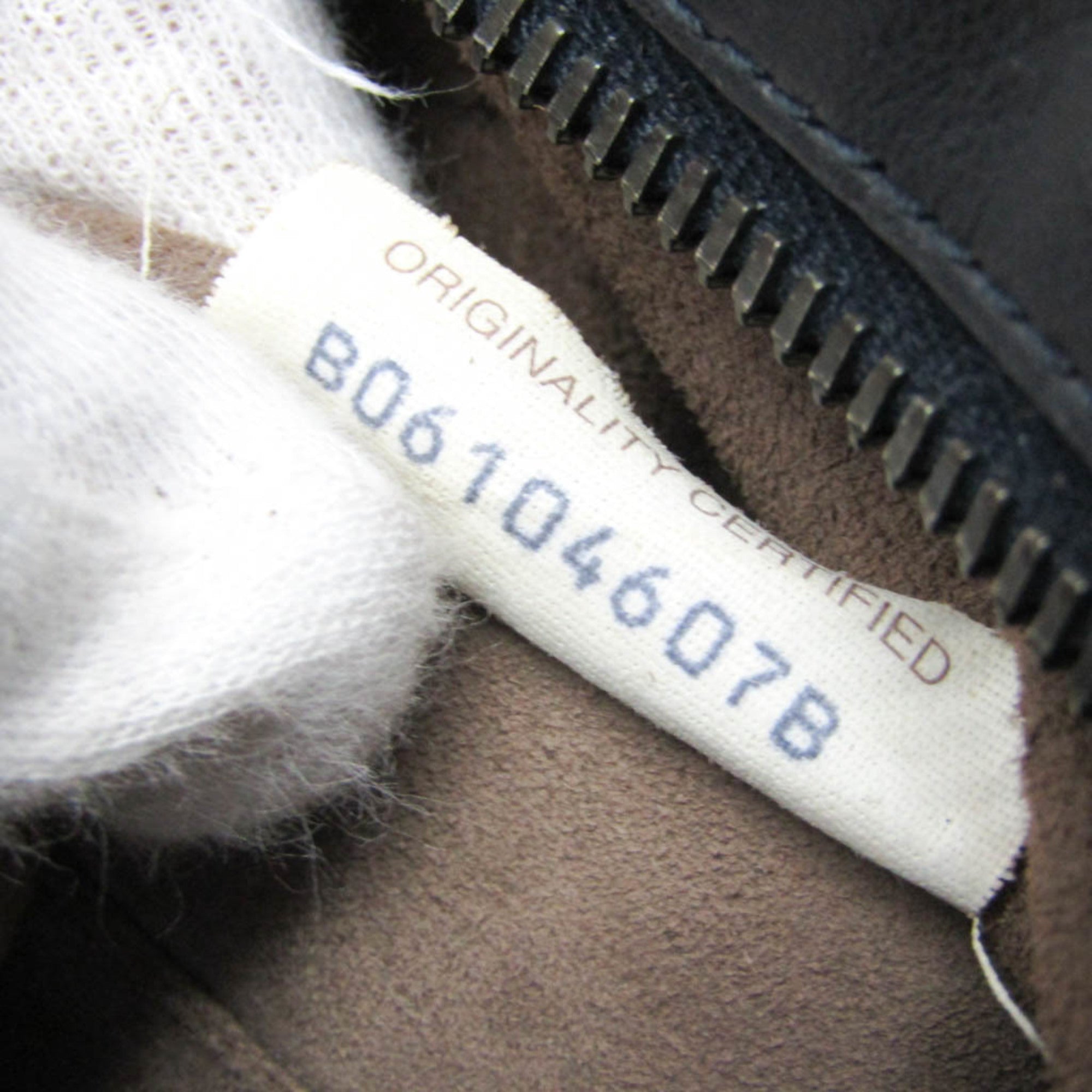 Bottega Veneta Intrecciato · Leather