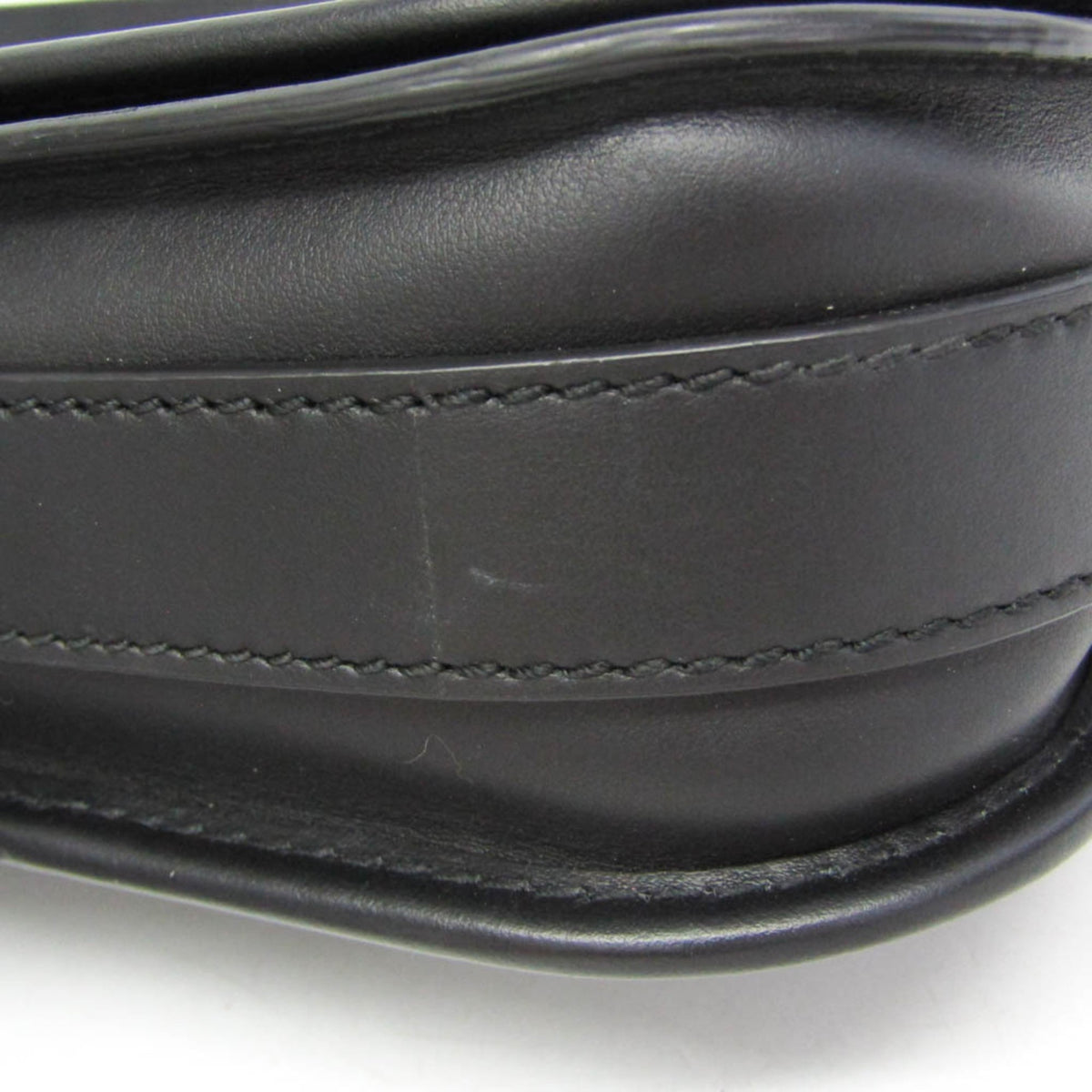 Burberry Universal Passport · Leather