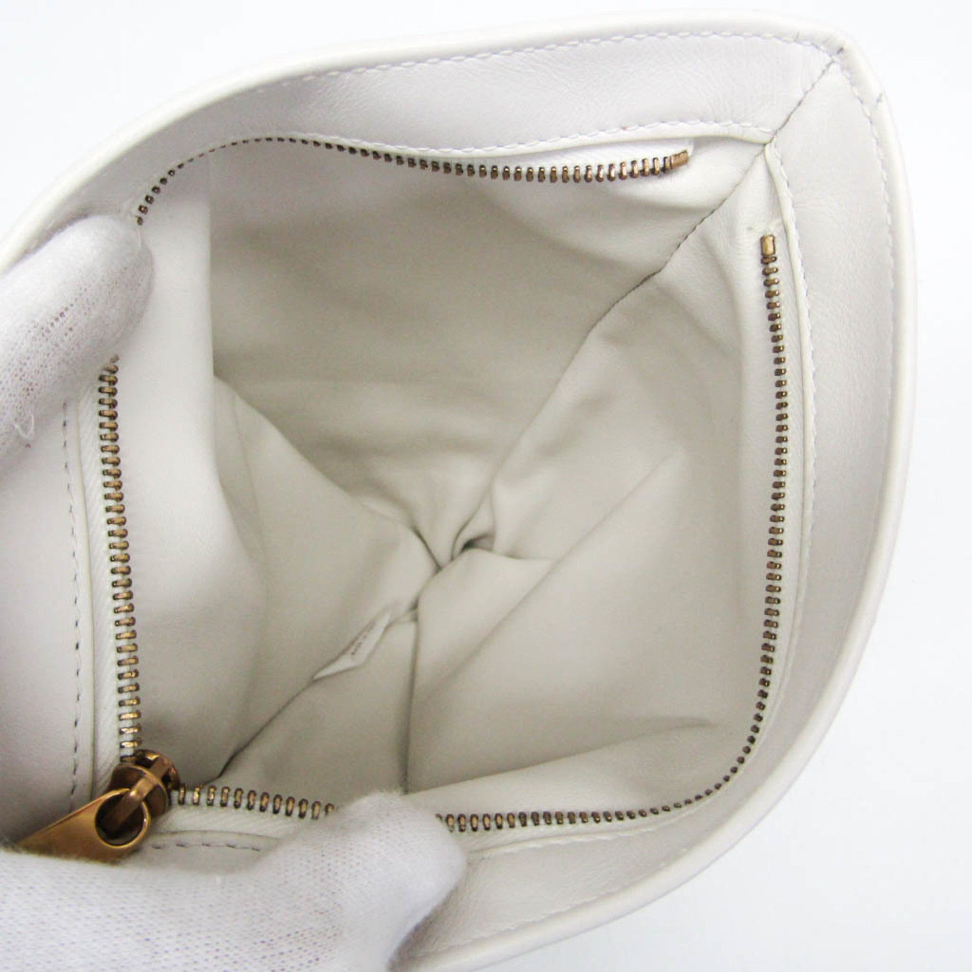 Bottega Veneta Twist · Leather Handbag
