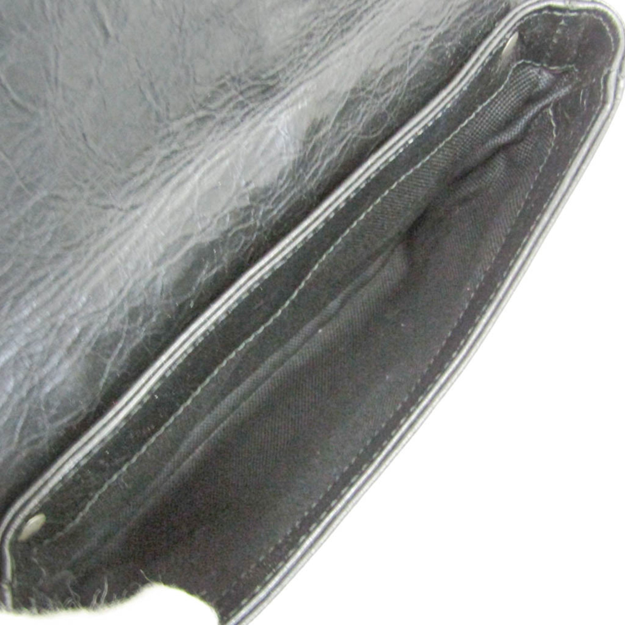 Gucci Messenger · Leather Crossbody
