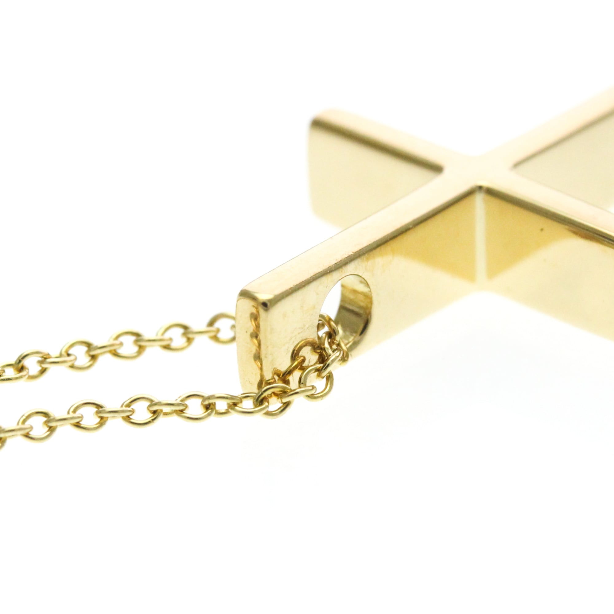 Tiffany Metro Cross · 18K Yellow Gold