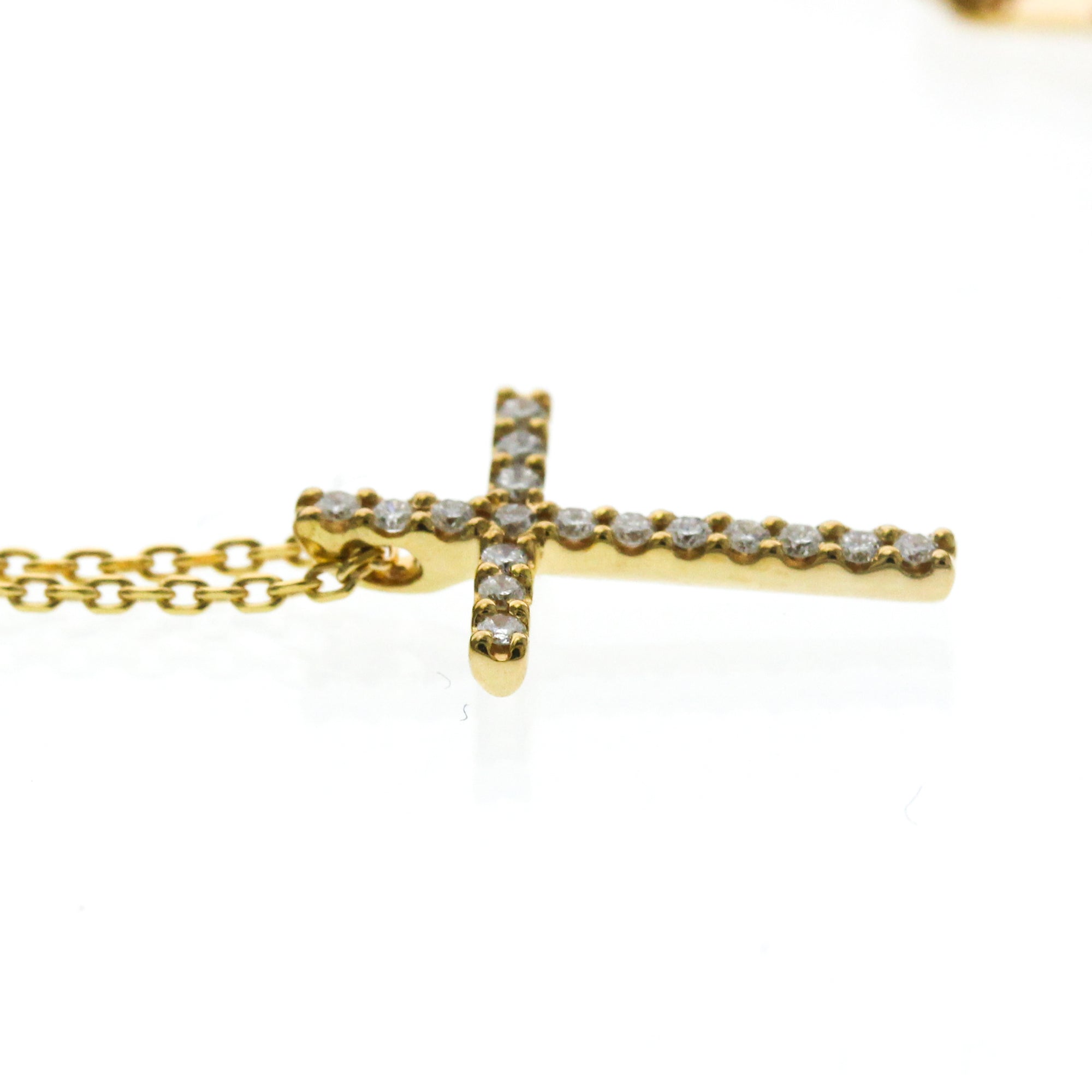 Star Jewelry Cross · 18K Yellow Gold · Diamond
