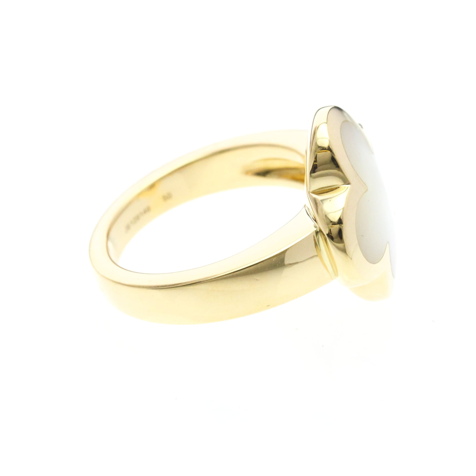 Van Cleef & Arpels Pure Alhambra · Mother of Pearl