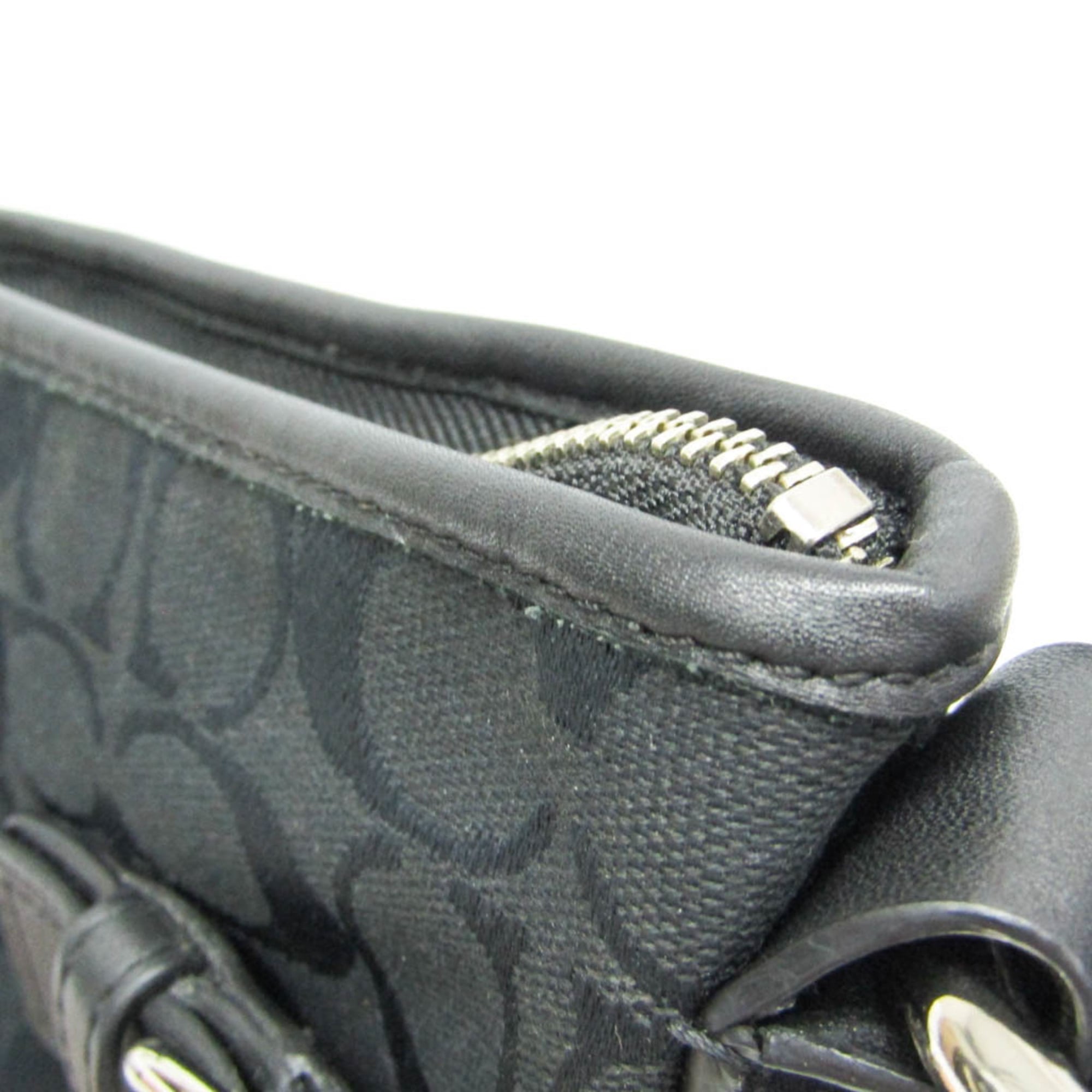 Coach Signature · Canvas & Leather