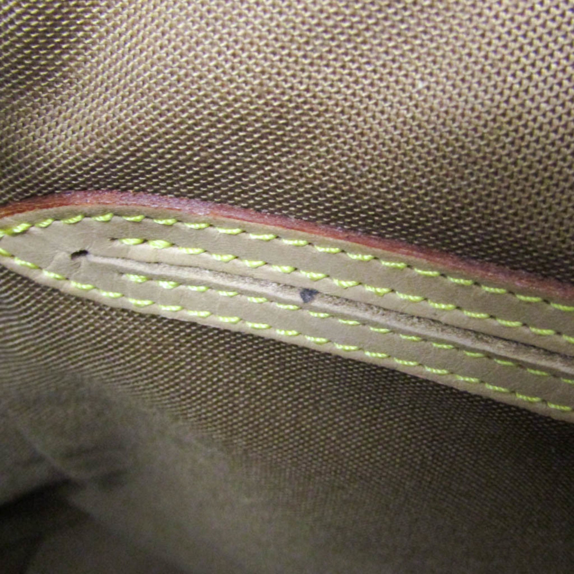 Louis Vuitton Montsouris MM · Monogram