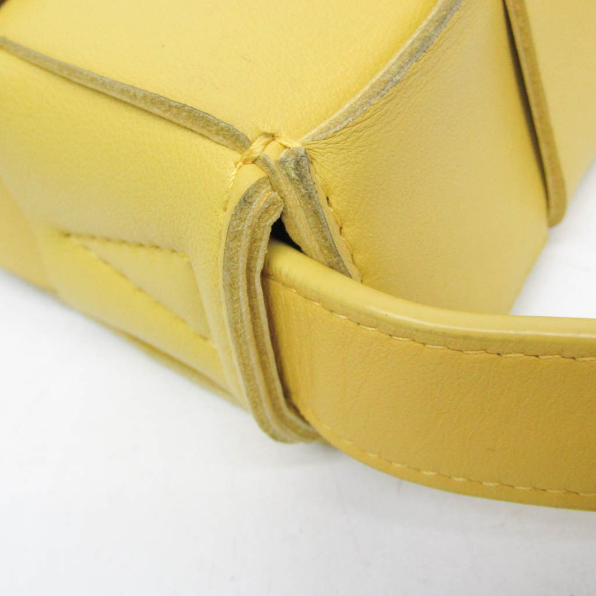 Bottega Veneta Intrecciato Cassette · Lamb