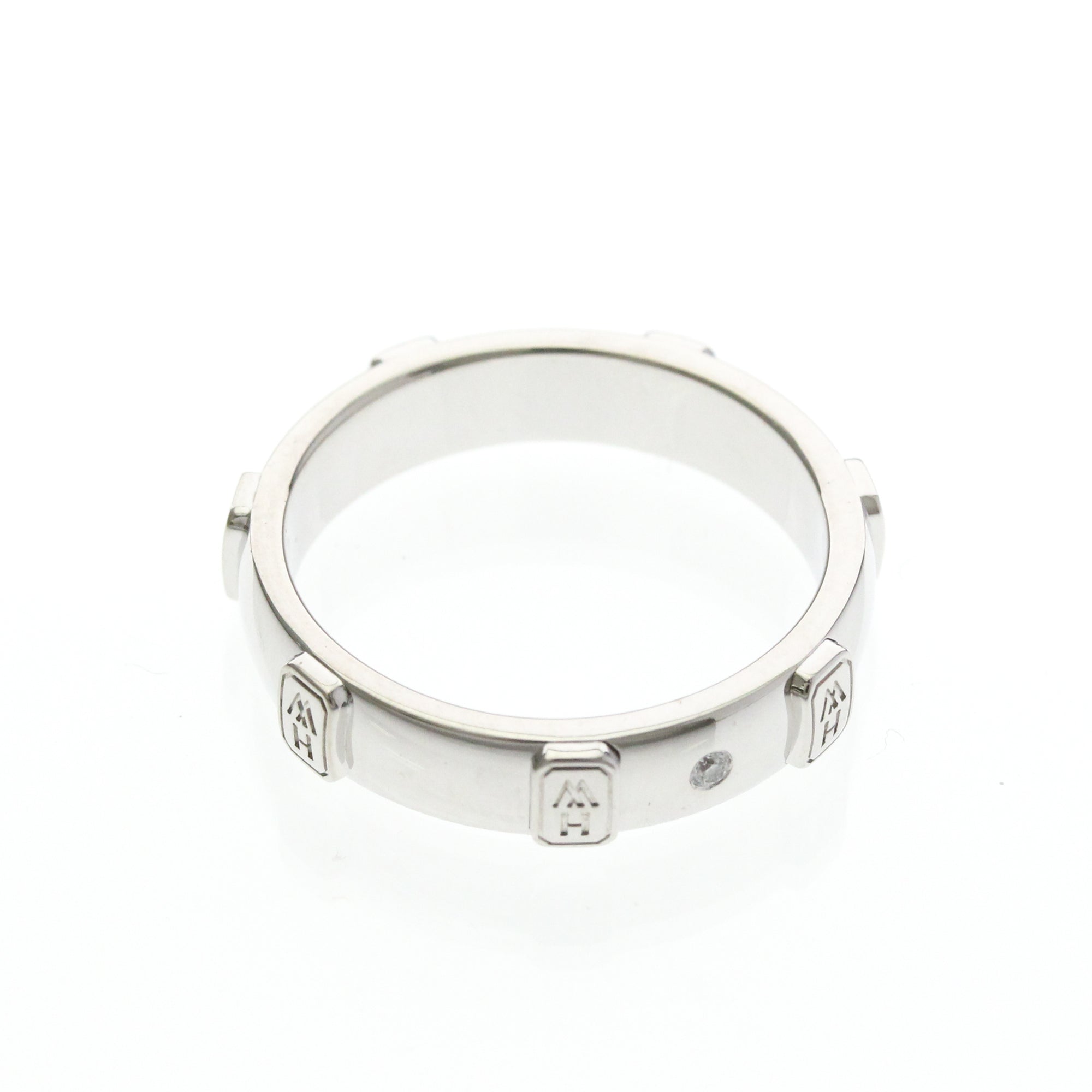 Harry Winston HW Logo · Diamond · 18K White Gold