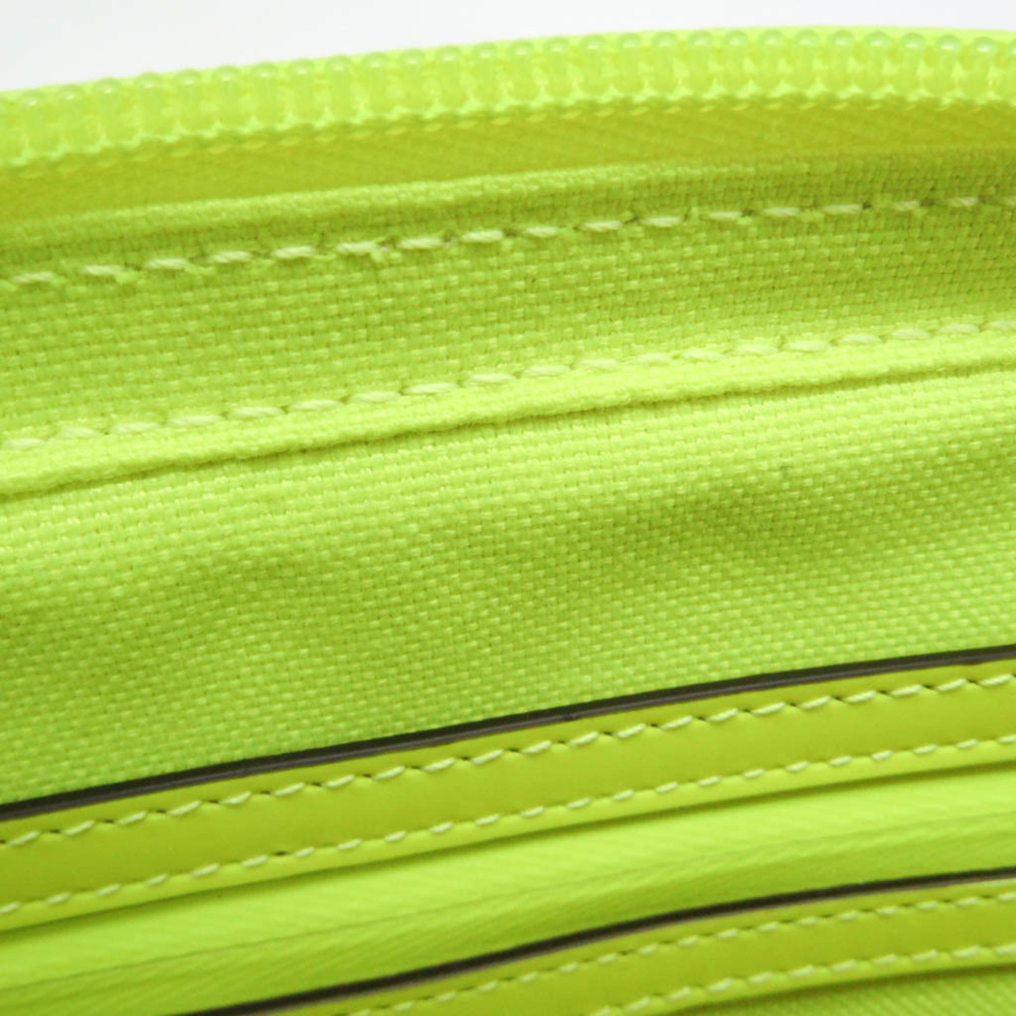 Gucci GG Rubber Effect · Neon Clutch