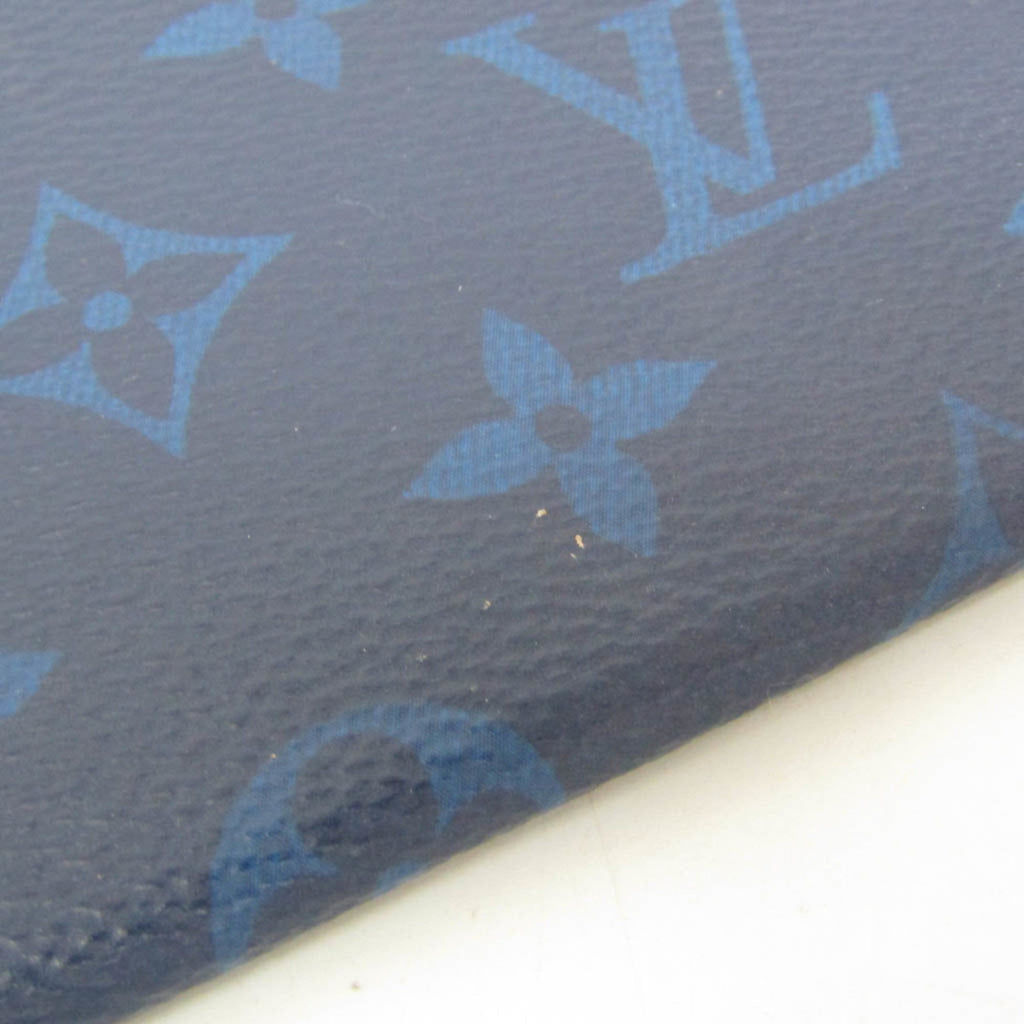 Louis Vuitton Taiga · Pochette Discovery PM