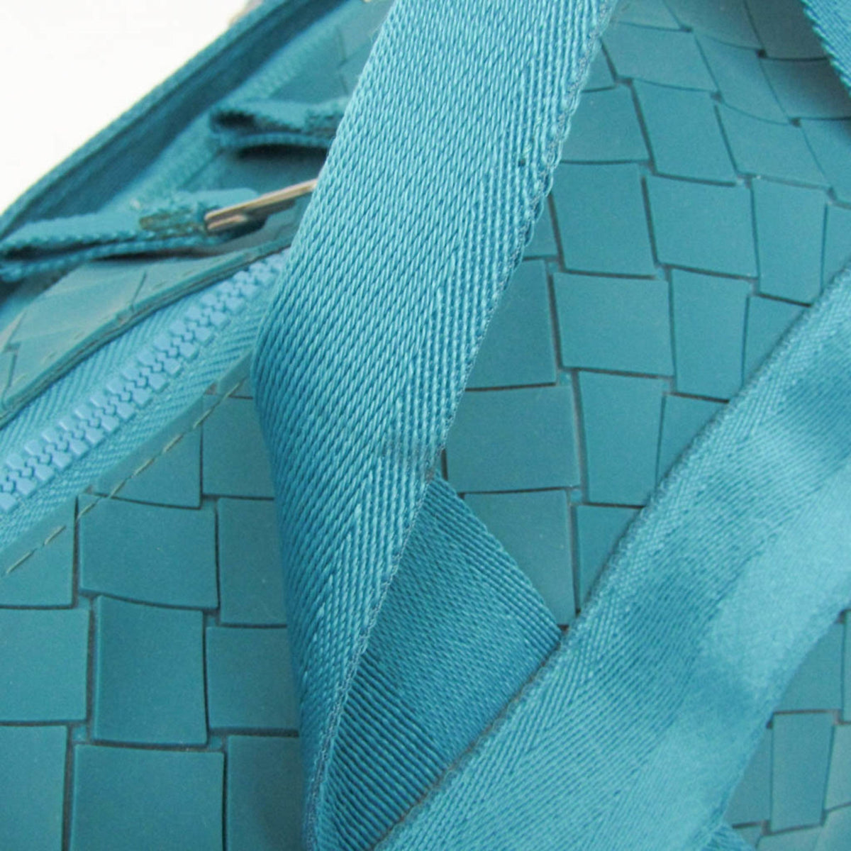 Bottega Veneta Intrecciato · Rubber Tote