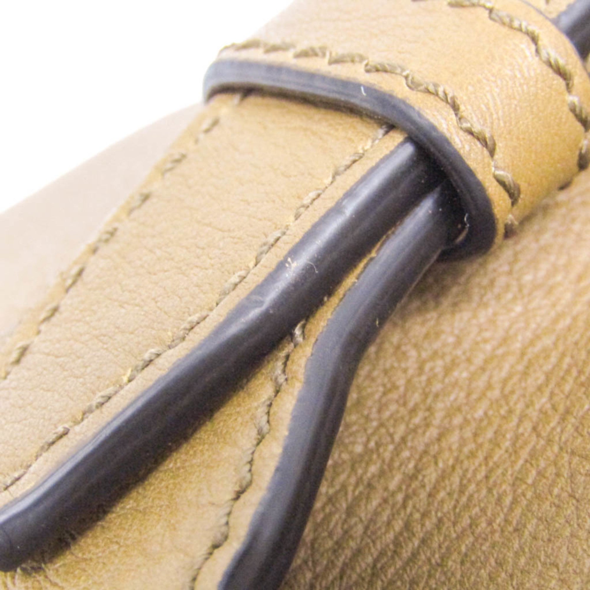 Salvatore Ferragamo Gancini · Leather