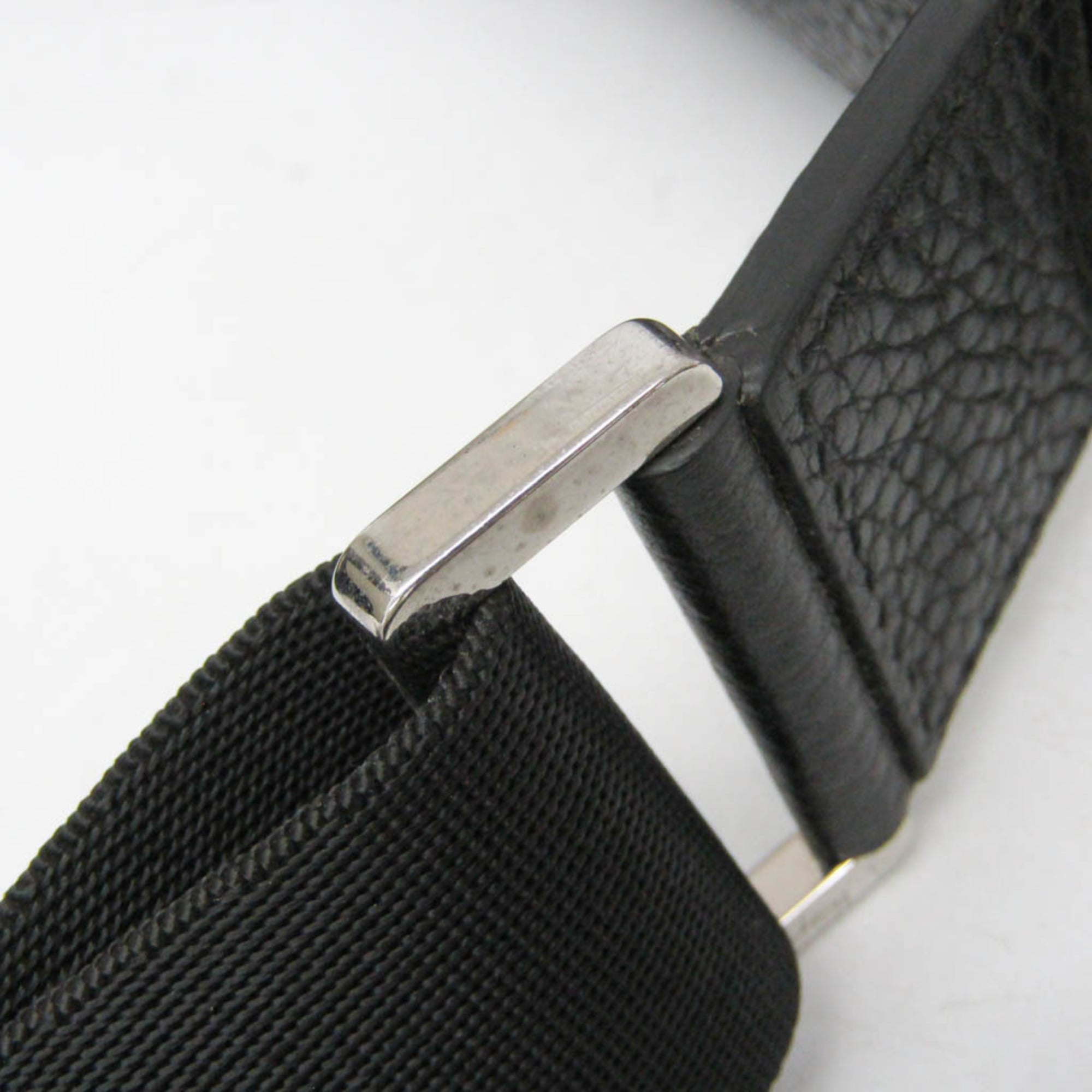 Salvatore Ferragamo Gancini · Leather