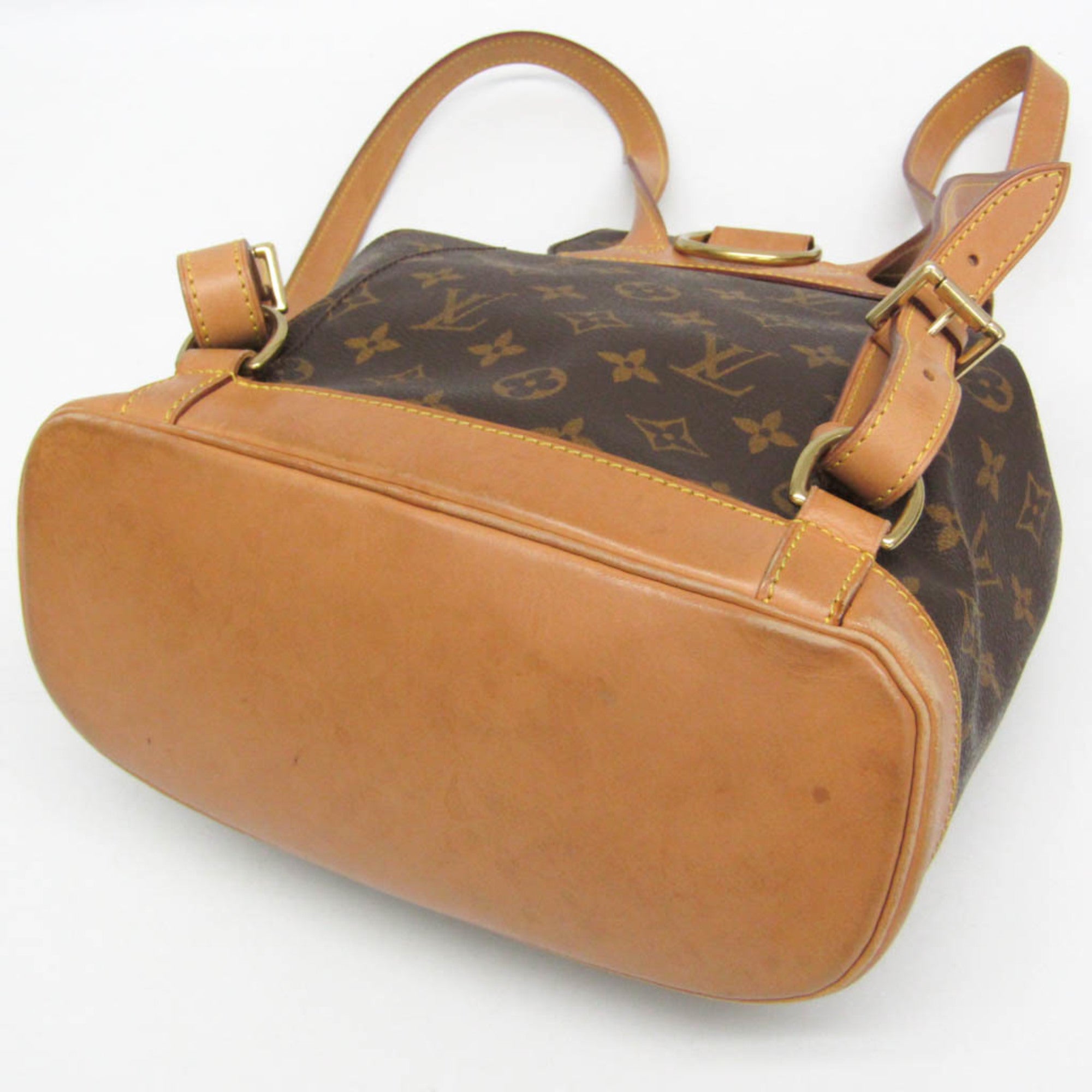 Louis Vuitton Montsouris MM · Monogram