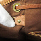 Louis Vuitton Montsouris MM · Monogram