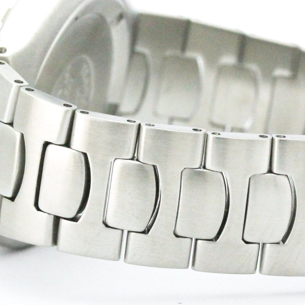 Omega Seamaster Professional 200M · Quartz