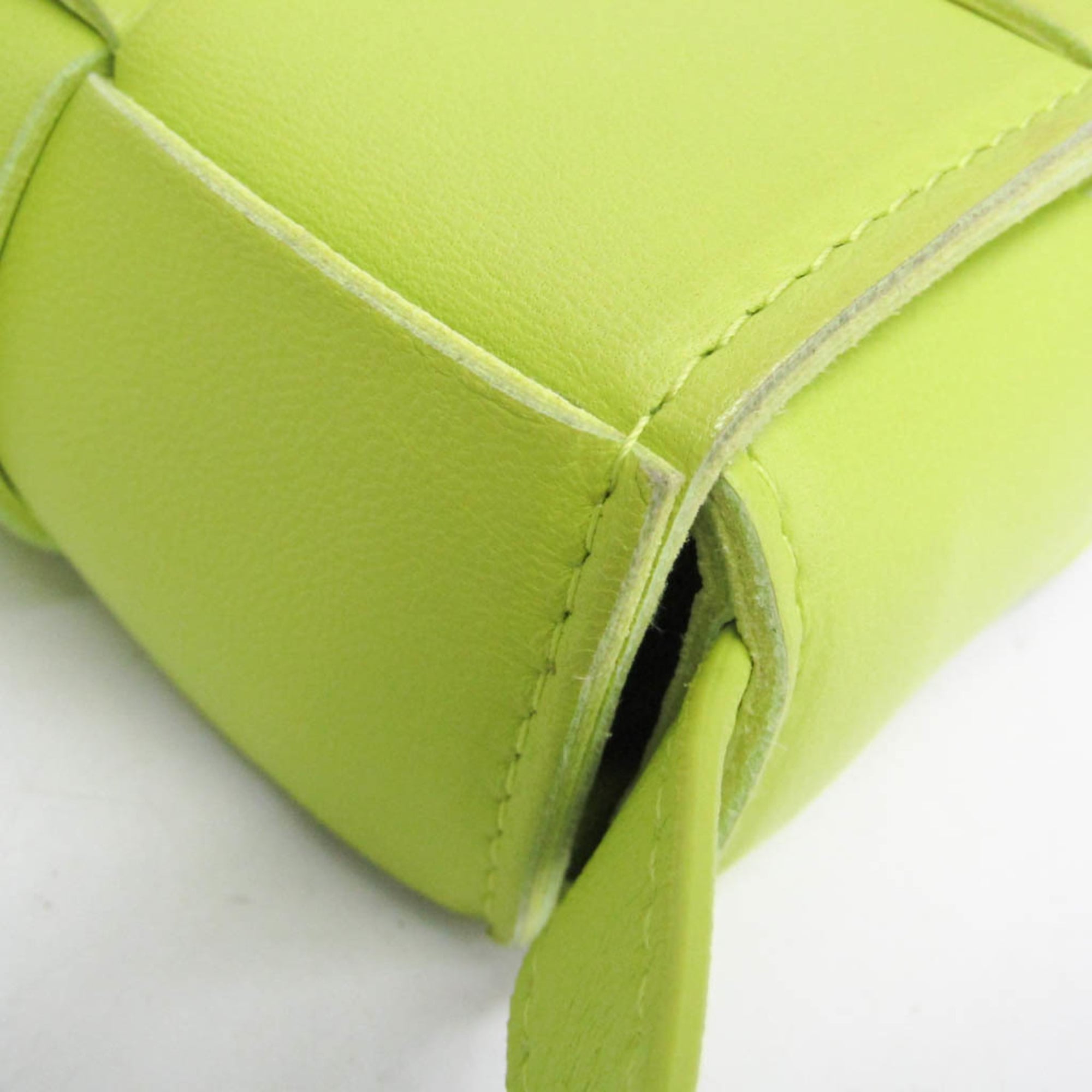 Bottega Veneta Intrecciato Cassette · Leather