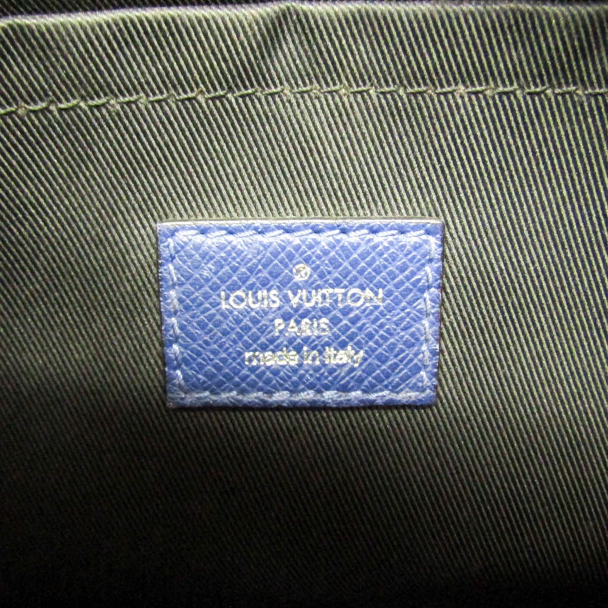 Louis Vuitton Taigarama · Outdoor Messenger