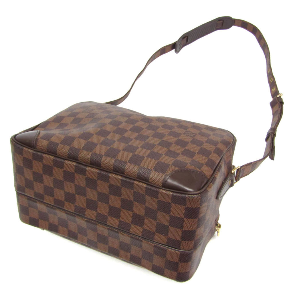 Louis Vuitton Nile · Damier Canvas