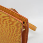 Louis Vuitton Saint-Jacques PM · Epi