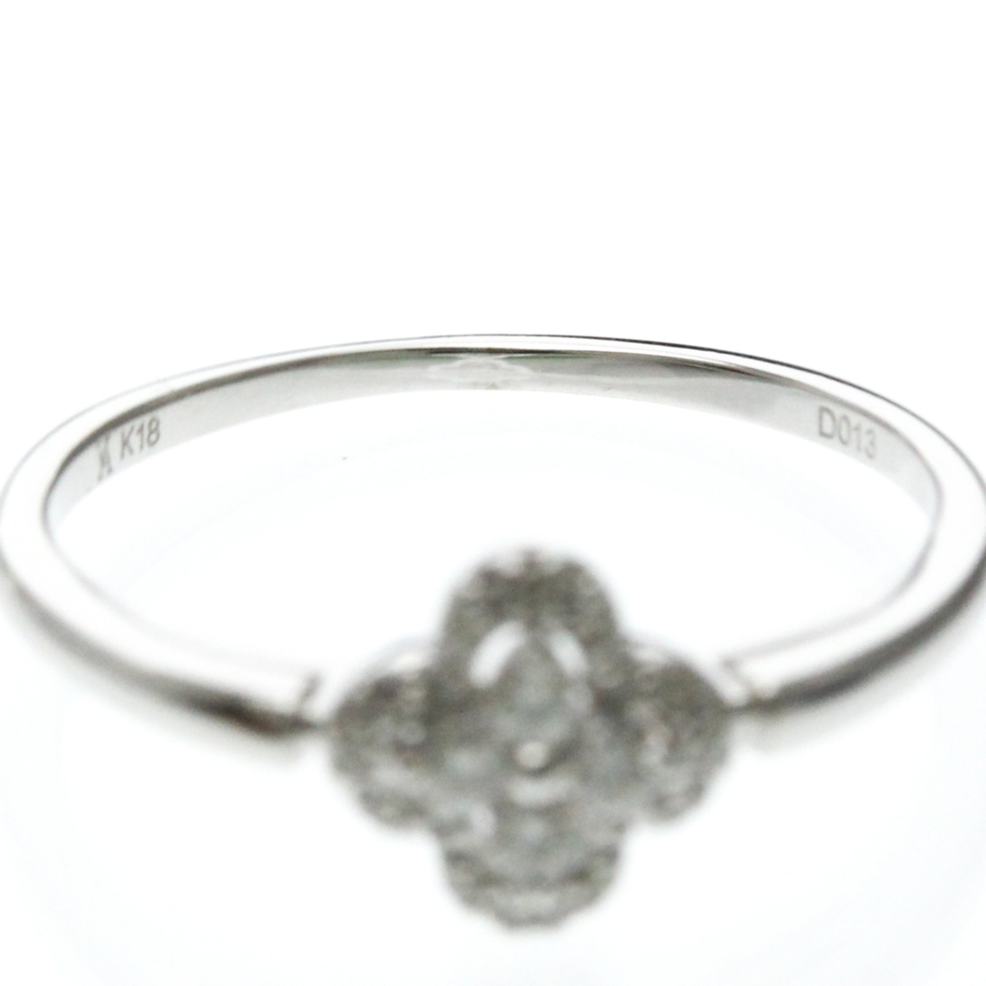 Vendome Aoyama Clover Diamond · 18K White Gold