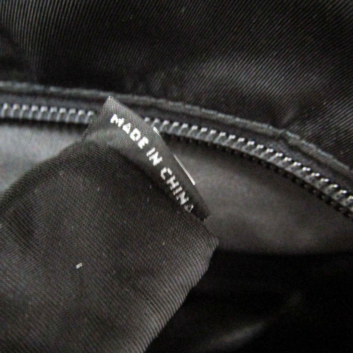 Prada Tessuto Montagna · Nylon