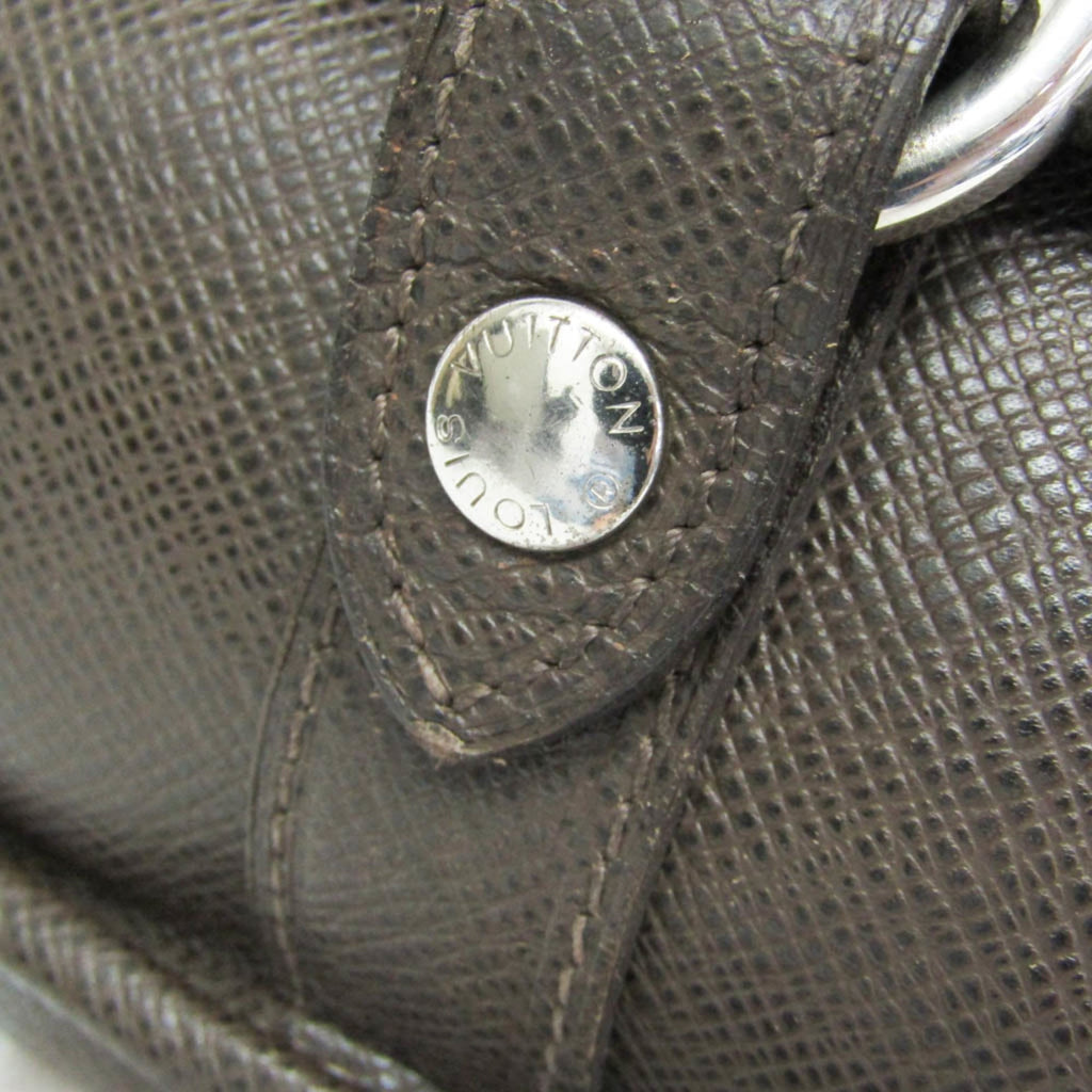 Louis Vuitton Taiga Andrei · Messenger