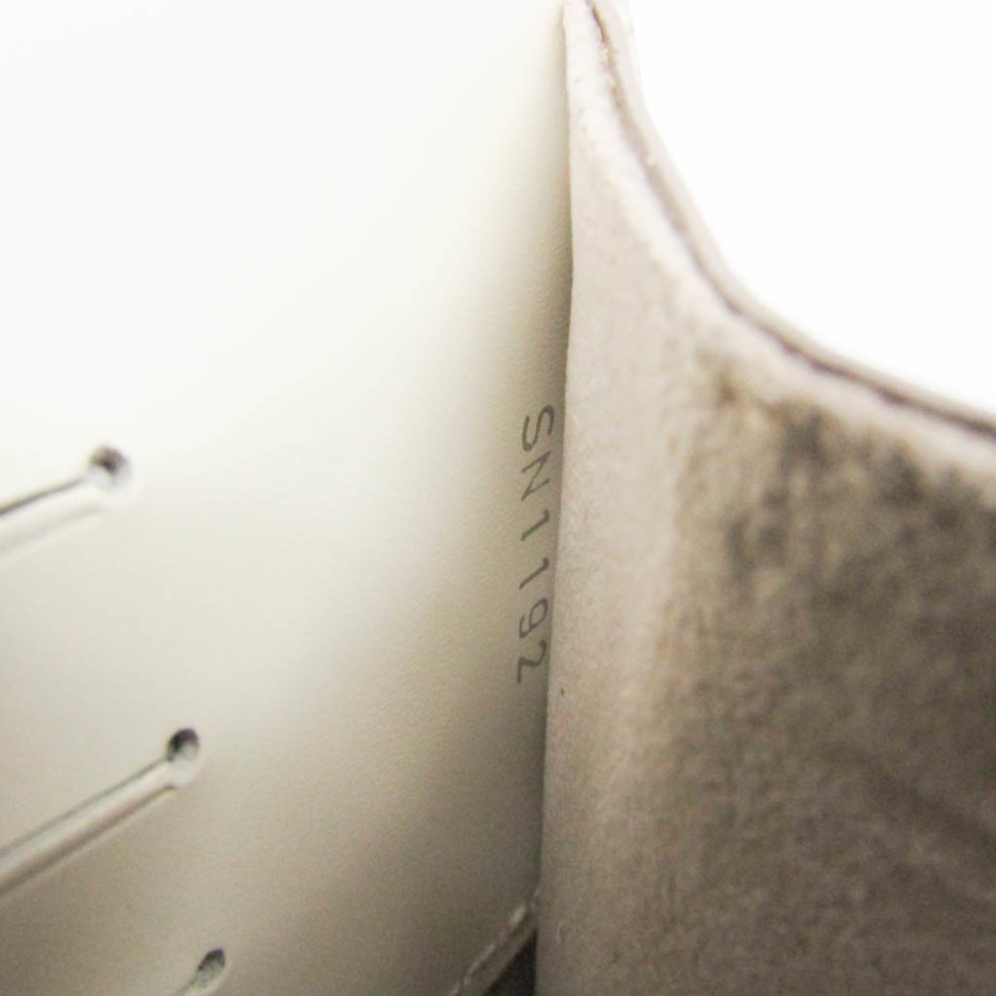 Louis Vuitton Pochette Sevigne · Epi Leather