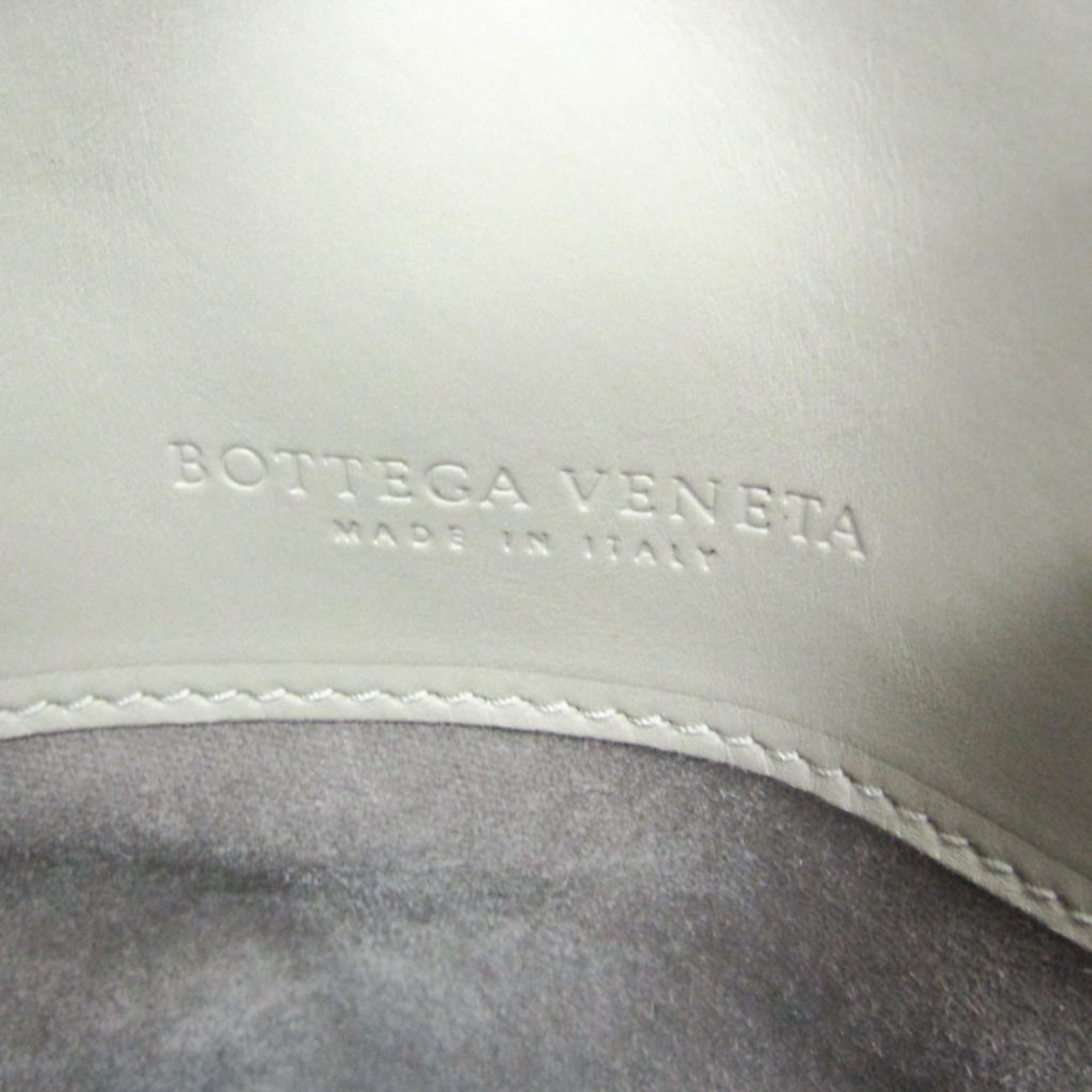 Bottega Veneta Intrecciato Rome · Leather