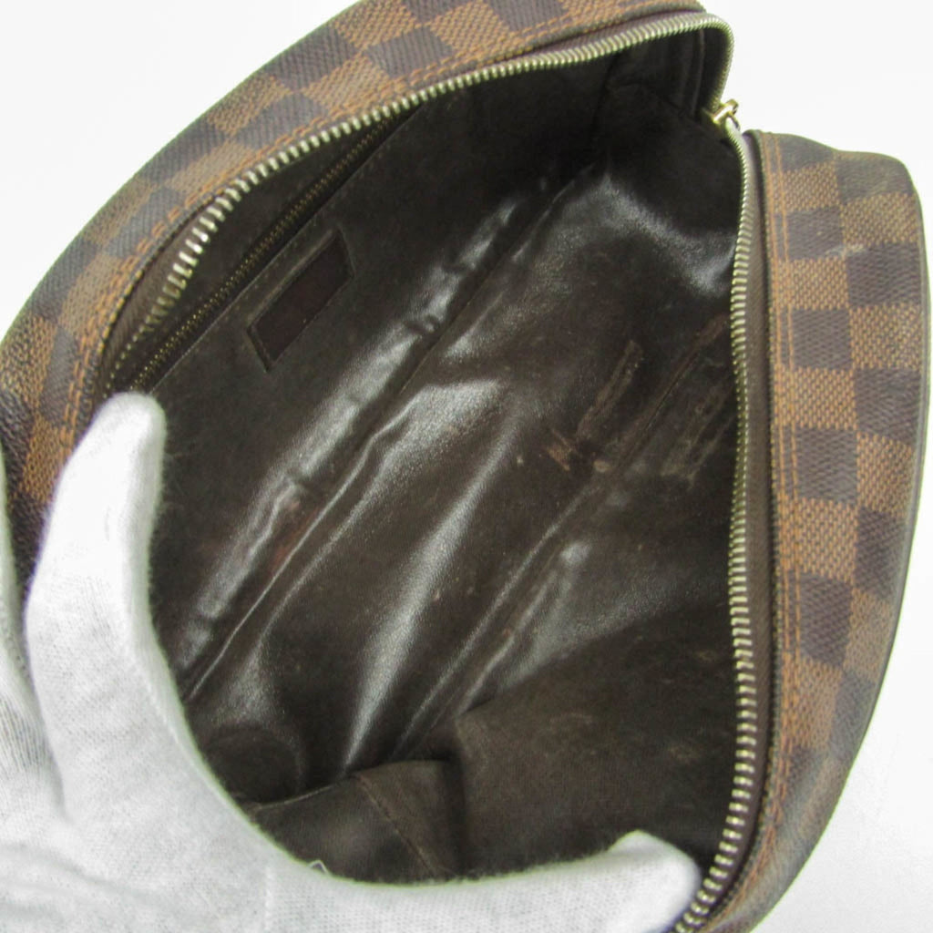 Louis Vuitton Damier · Toiletry Pouch