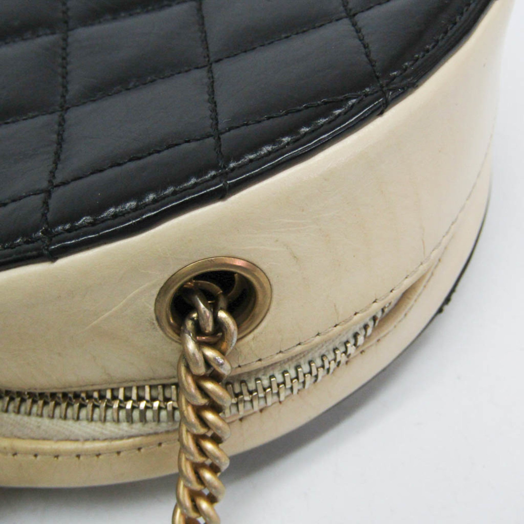 Chanel Coco Mark · Round Chain · Leather