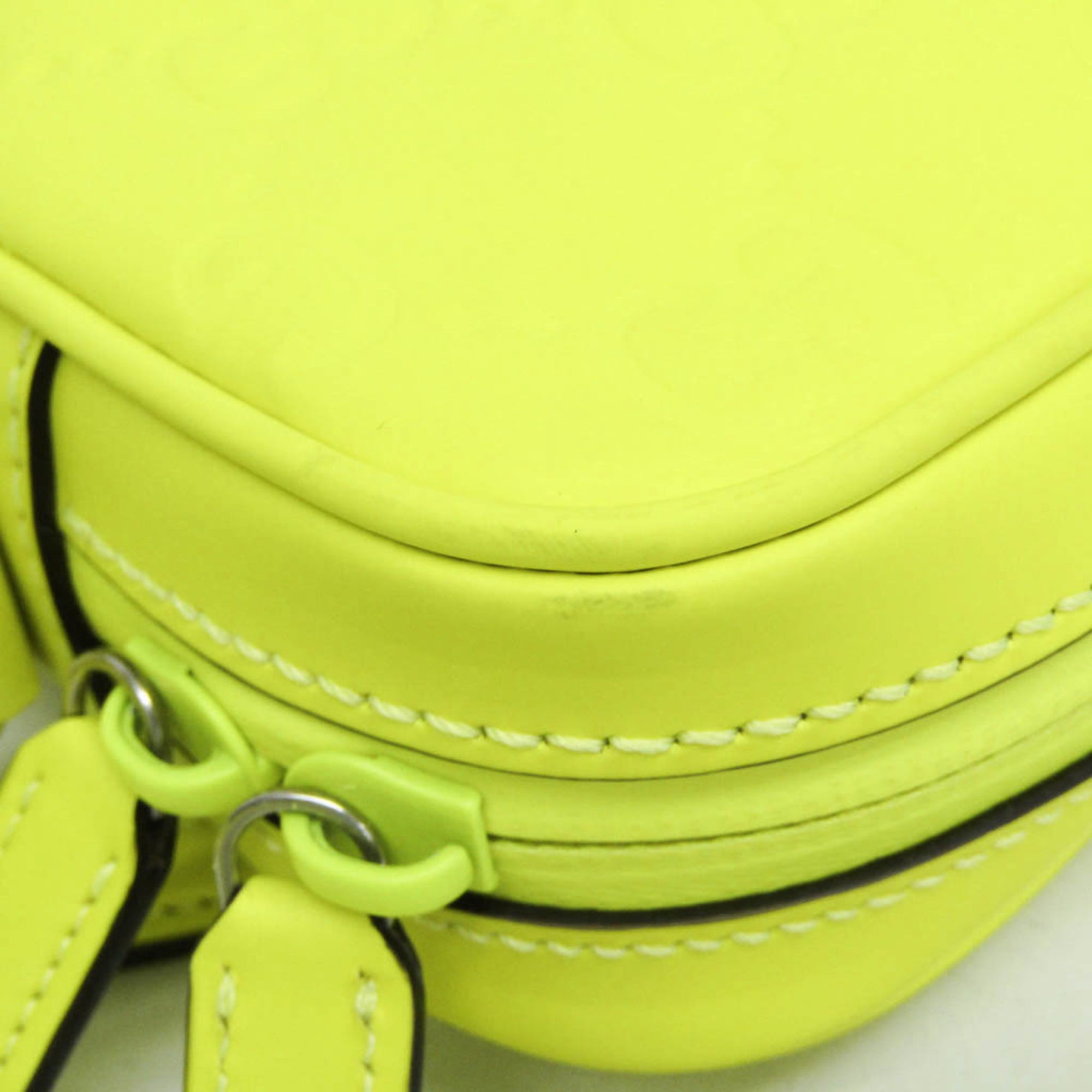 Gucci GG Rubber Effect · Neon Clutch