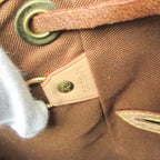 Louis Vuitton Montsouris MM · Monogram