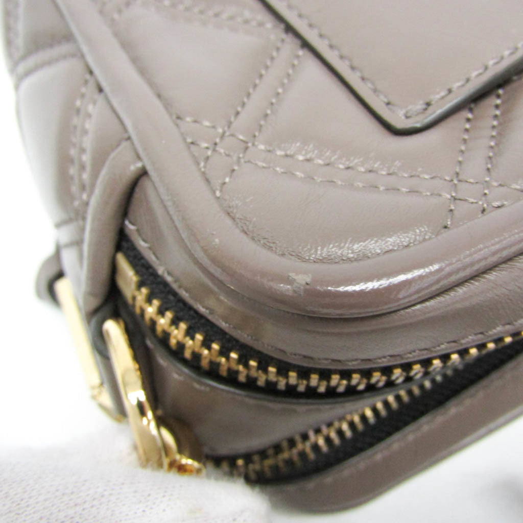 Marc Jacobs Quilted Softshot · Leather